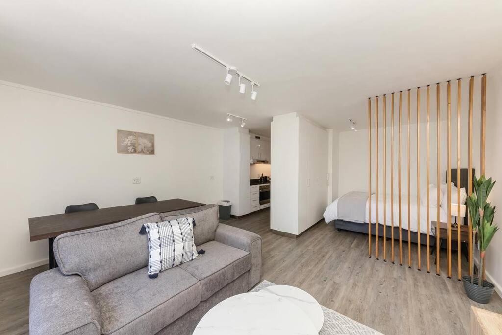 Apartment Modern Living At Castle Rock *