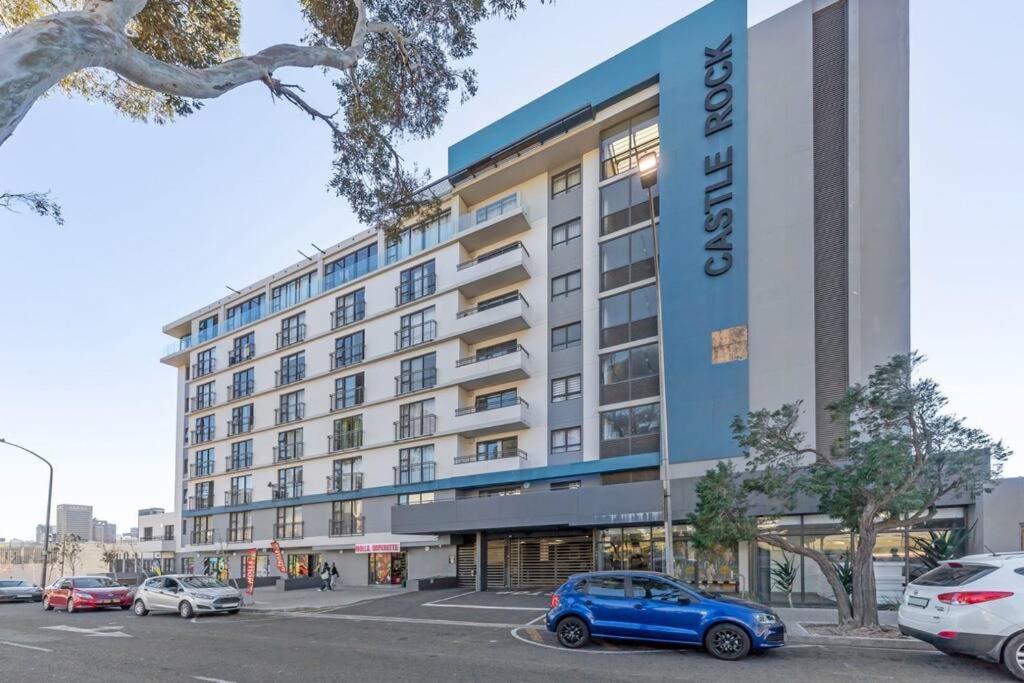 Modern Living At Castle Rock Cape Town